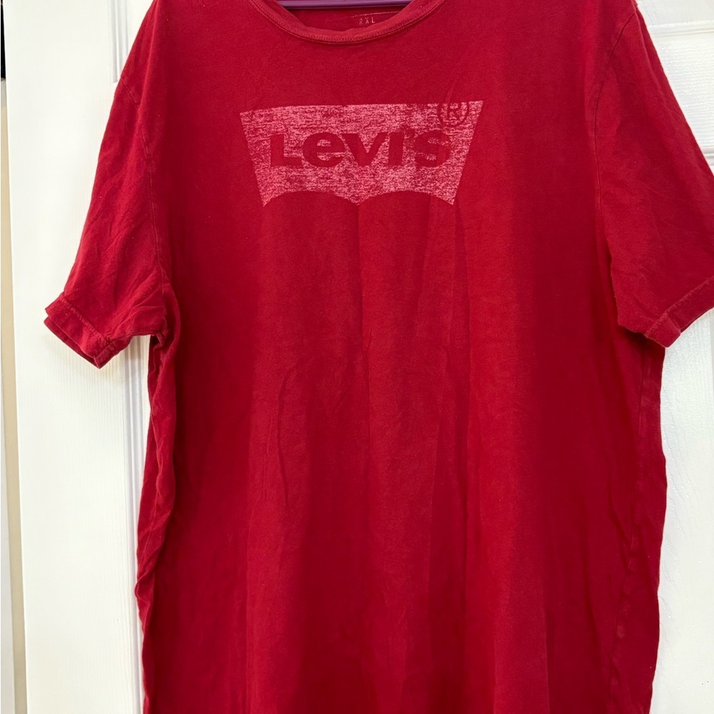 Levi's Red Short Sleeve Tee Vibrant Crew Neck